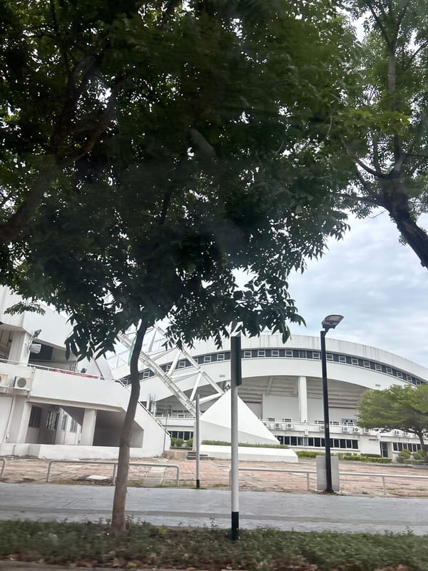 Thailand campus and street scenes documented in two-minute span
