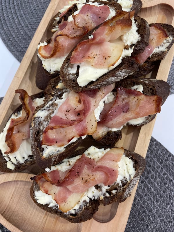 Sunday bacon sandwich meal documented in Izhevsk, Russia