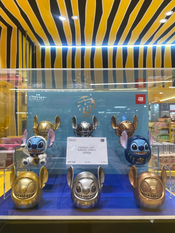 Shopping mall hosts car display and collectible exhibition