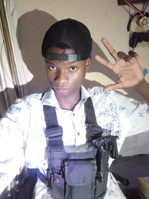 Man in tactical gear observed indoors in Narayi, Nigeria