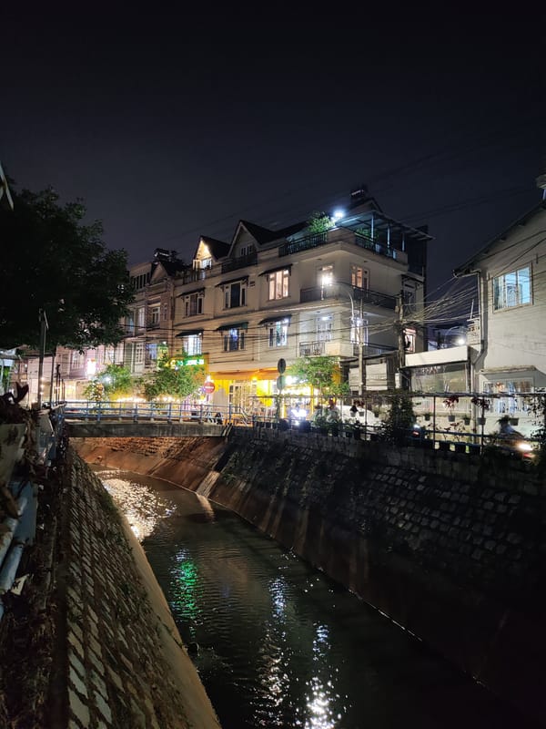 Nighttime urban scenes documented in Da Lat's Cam Ly district