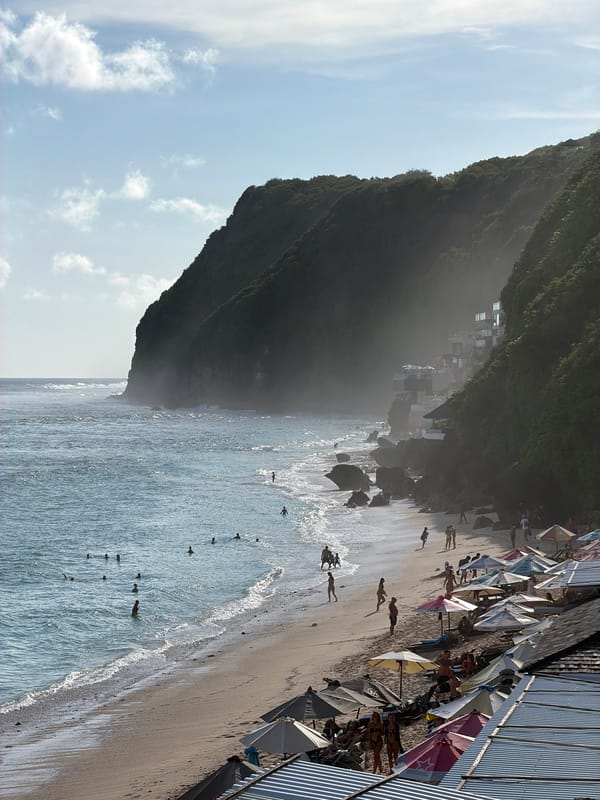 Foam party draws crowds at Bali beach club