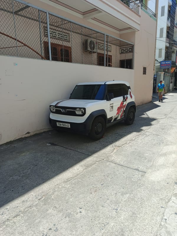 Quiet street life and home moments in Nha Trang