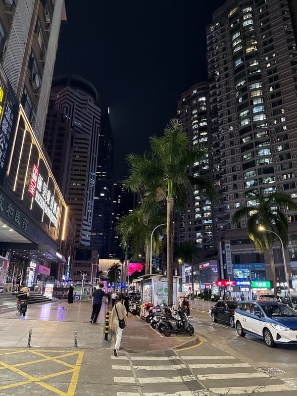 Aquatic animals in containers observed in Futian District