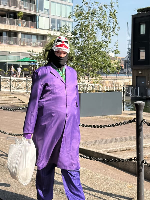 Joker cosplayer spotted near London Docklands train station