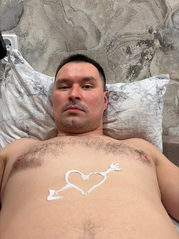 Evening scenes captured in Izhevsk: boxing gym, street art