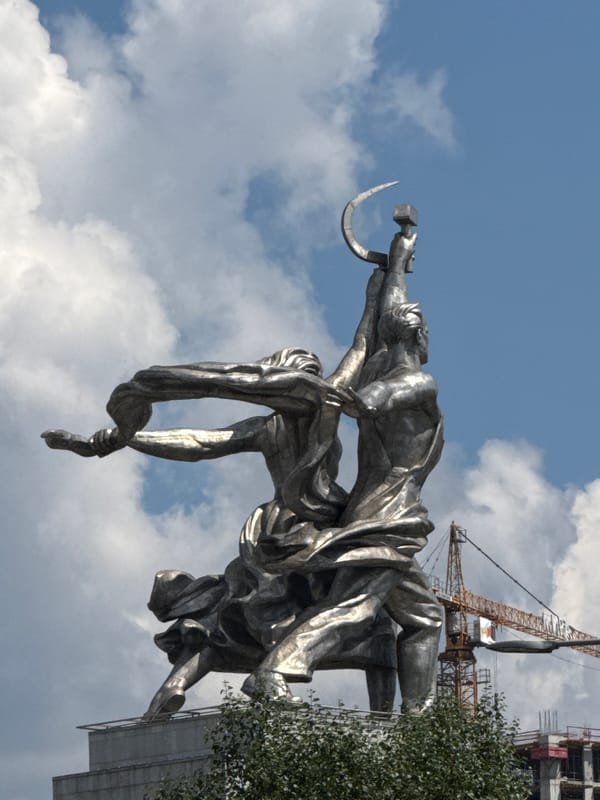 Selfies and sightseeing at Moscow's Worker and Kolkhoz Woman monument