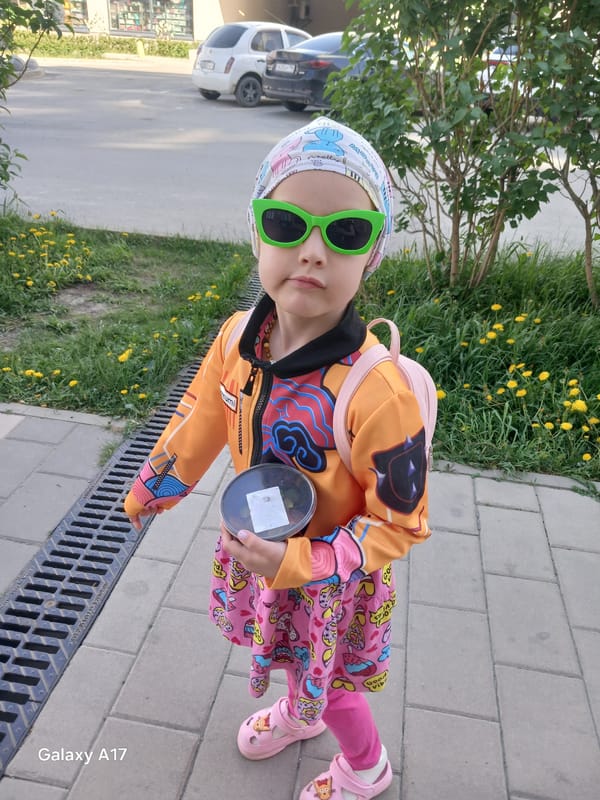 Morning street life documented in Yekaterinburg, Russia