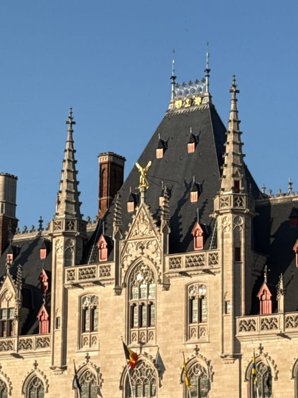 Afternoon walkthrough of Bruges' medieval city center