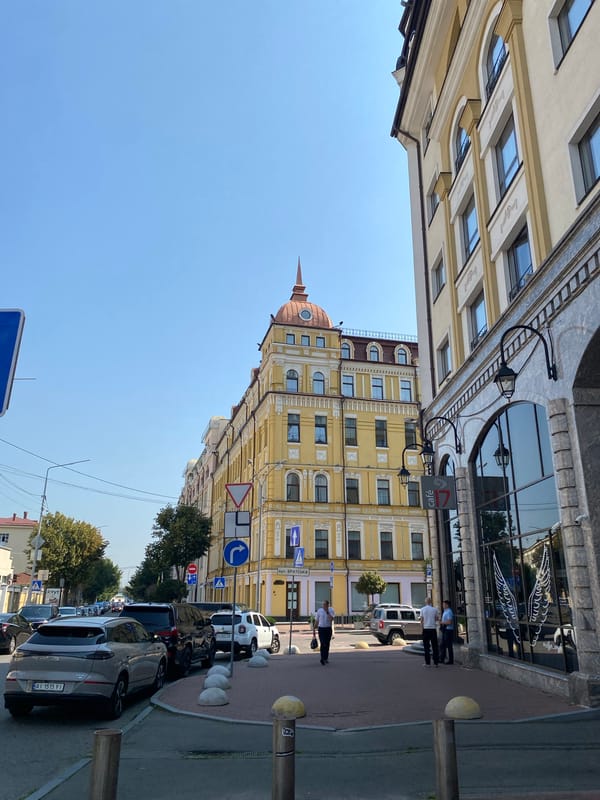 Summer morning tour of Kyiv's historic landmarks and streets