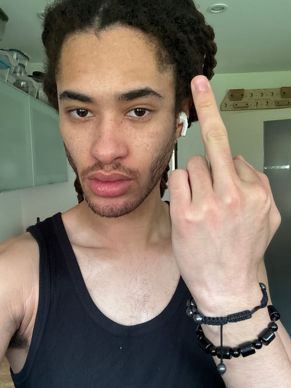 Person spotted in residential garden area in Les Ulis