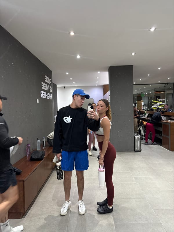 Late night gym session captured in San Andrés Cholula