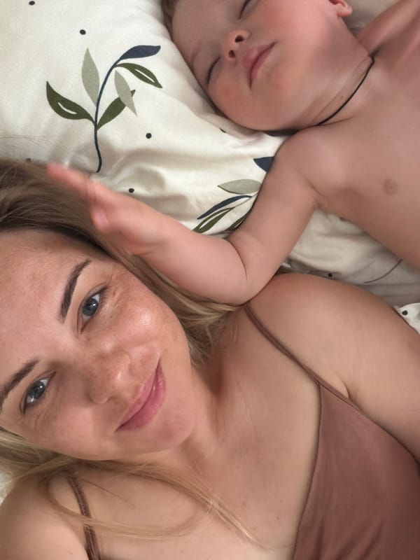 Morning domestic moments captured in Votkinsk households