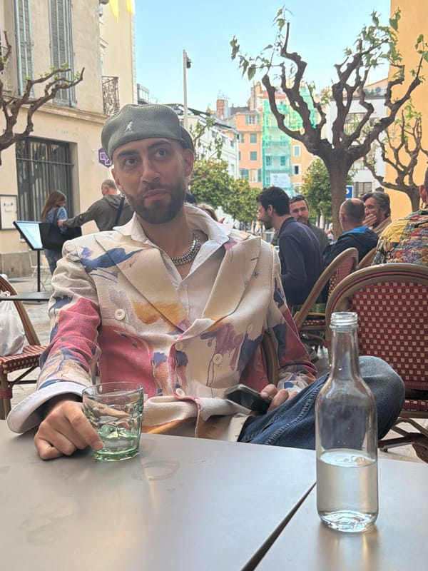 Afternoon café scene captured in sunny Toulon, France