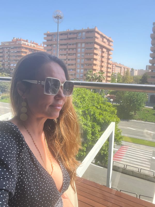 Woman in polka dots spotted around Tarragona during morning outing