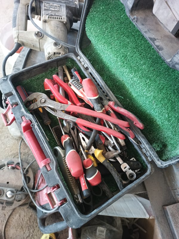 Workshop day in Durlești: fabrication, tools, and construction materials