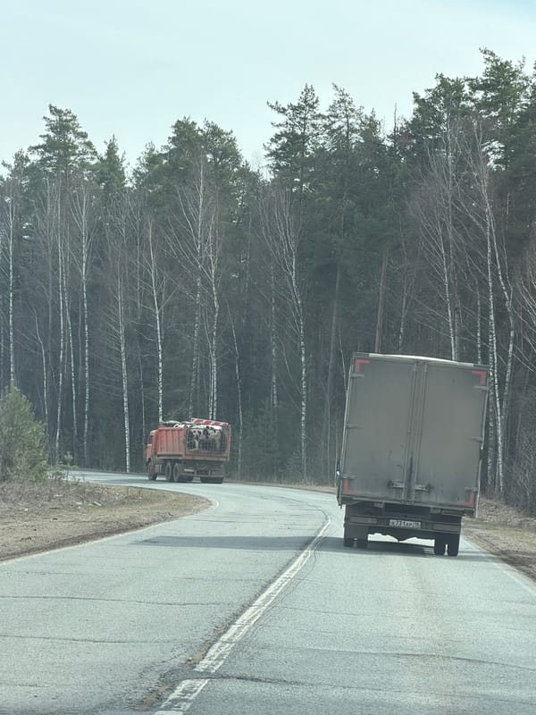Truck observed on road in Novyi, Russia