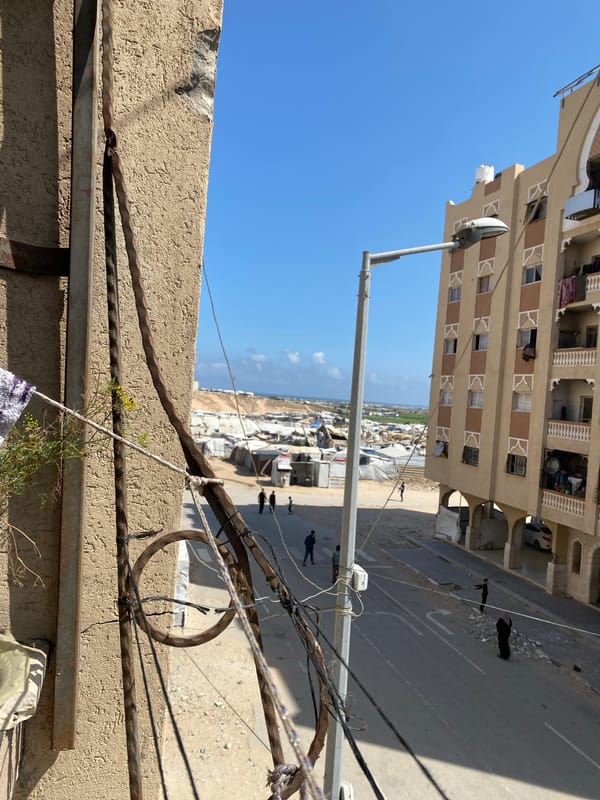 Witness documents mixed residential and damaged structures in Khan Yunis