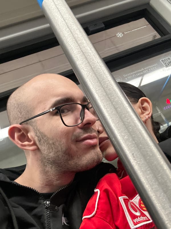 Couple shares intimate moments on Moscow public transport