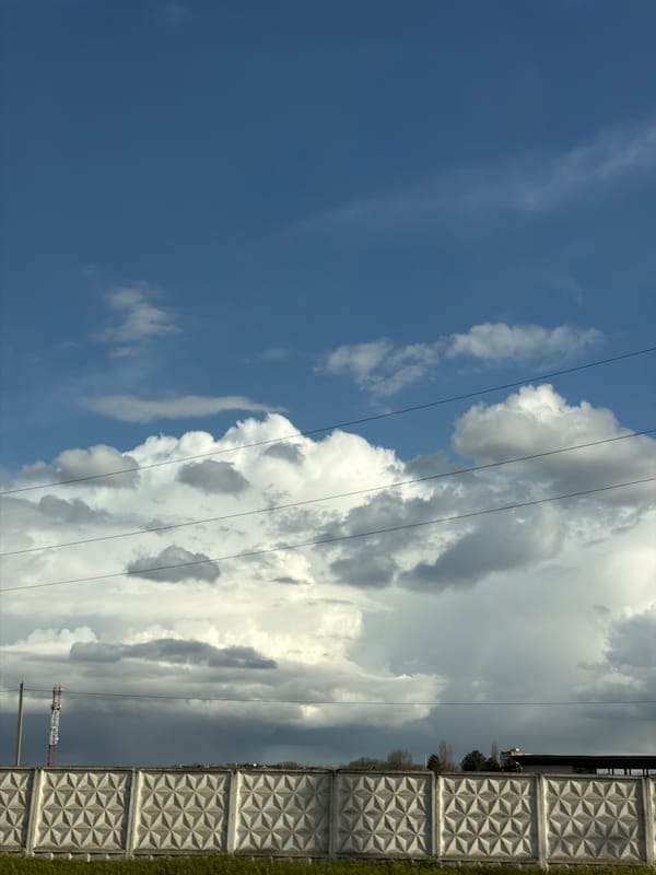 Routine traffic and partly cloudy skies observed in Krasnodar region