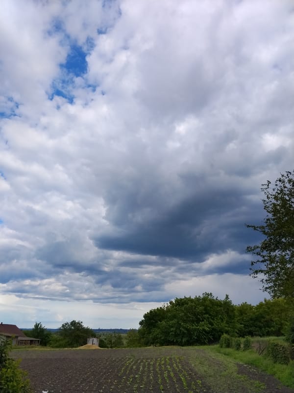 Rural life observed in Ukrainian village amid changing weather