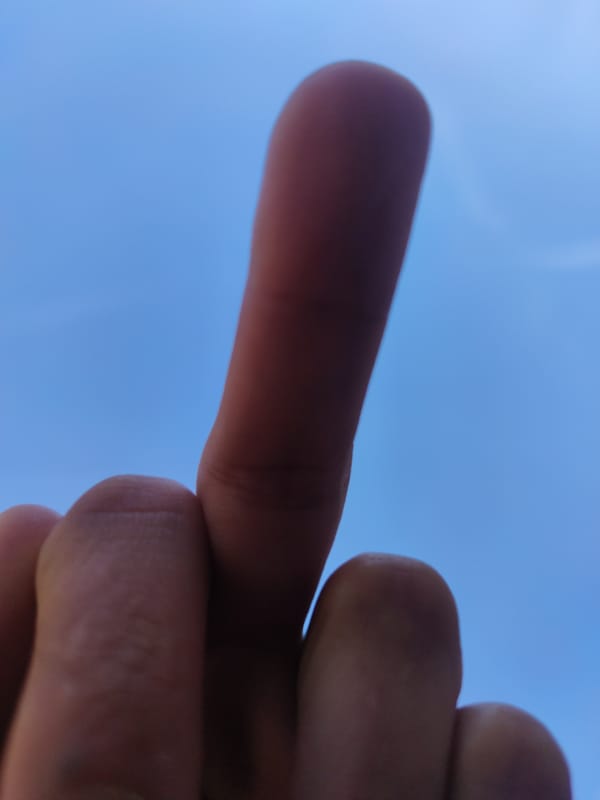 Witness captures five random close-up object photos within minutes