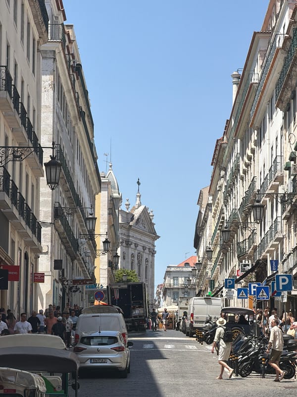 Street scenes from Lisbon's Baixa district over 7 minutes