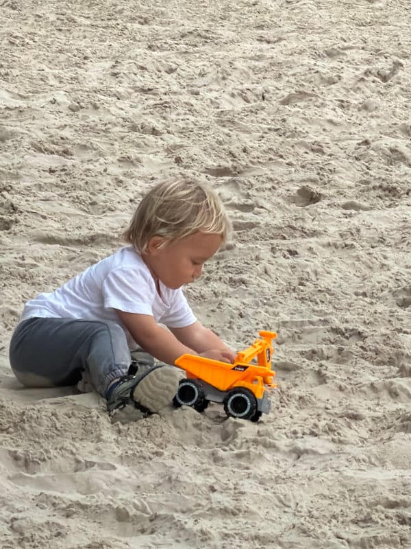 Beach recreation activities spotted in Tel-Aviv
