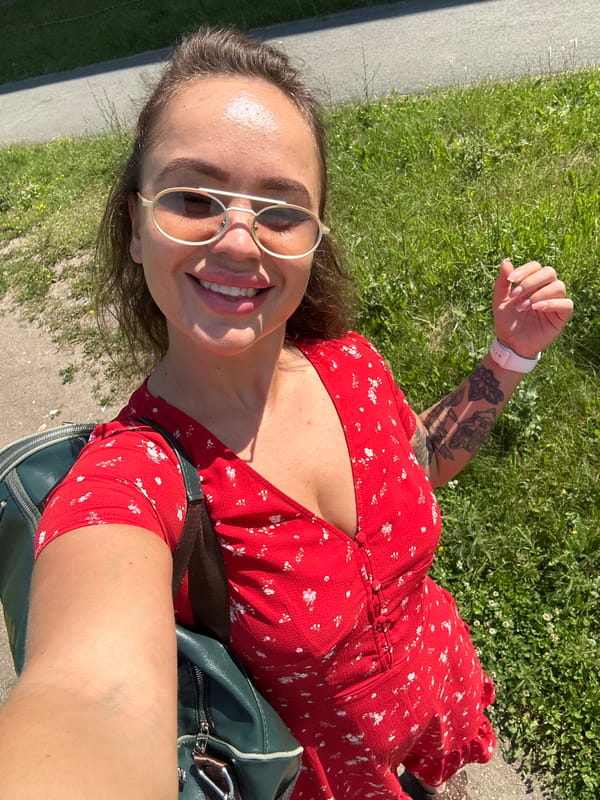 Summer morning in Yuzhnouralsk: outdoor stroll and breakfast bowl