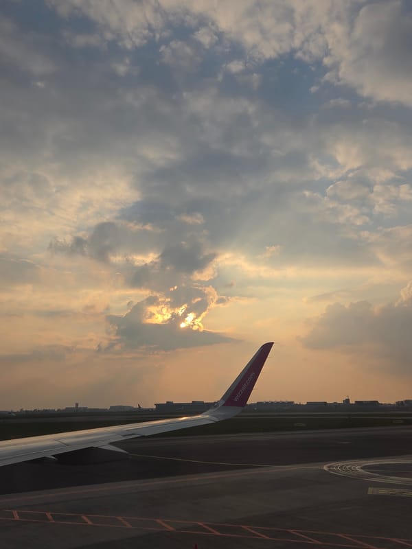 Passenger documents Wizz Air ground operations at Warsaw airport