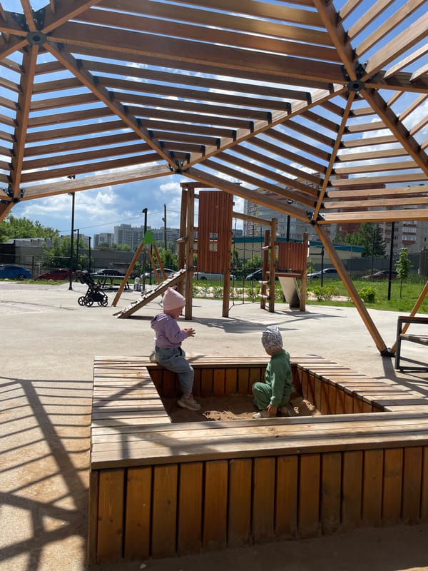 Daily life moments captured across Izhevsk, Russia morning hours