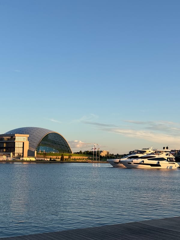 Evening stroll documented through Varaksino waterfront and architecture
