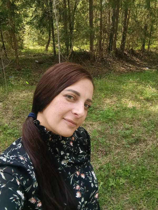Woman spotted in wooded area near Zakharovo, Russia