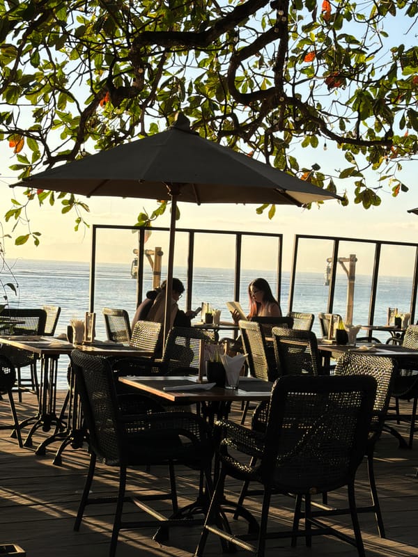 Lazy afternoon along a Denpasar beachfront strip