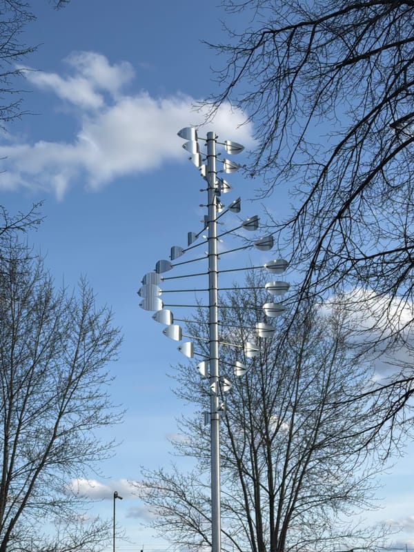 Cats and kinetic art documented in Votkinsk, Russia