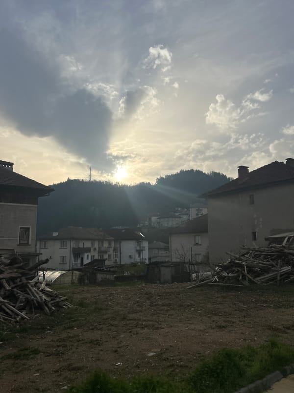 Young man films self-walking tour through Zlatograd residential area