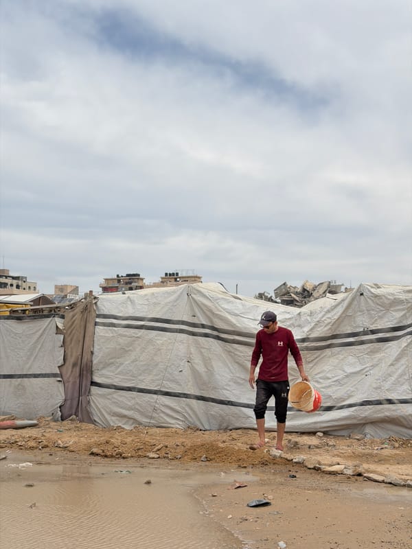 Gaza residents shelter in makeshift tents amid widespread destruction