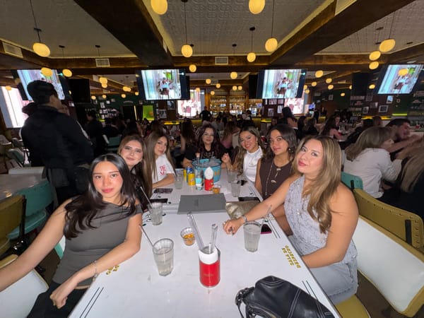 Late-night social gathering at Puebla bar documented by witnesses