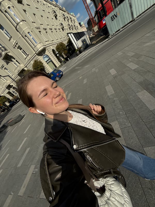 Sunny afternoon stroll documented through central Belgrade streets