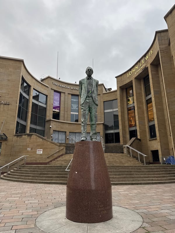 Bronze statue outside John Lewis in Glasgow city centre
