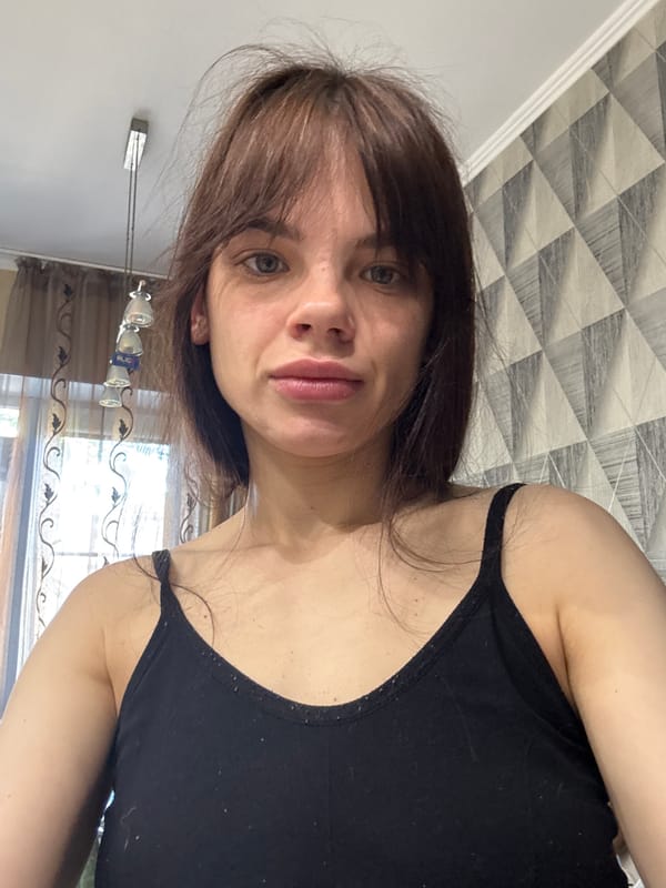 Morning selfies and sleeping cat captured in Rostov-on-Don