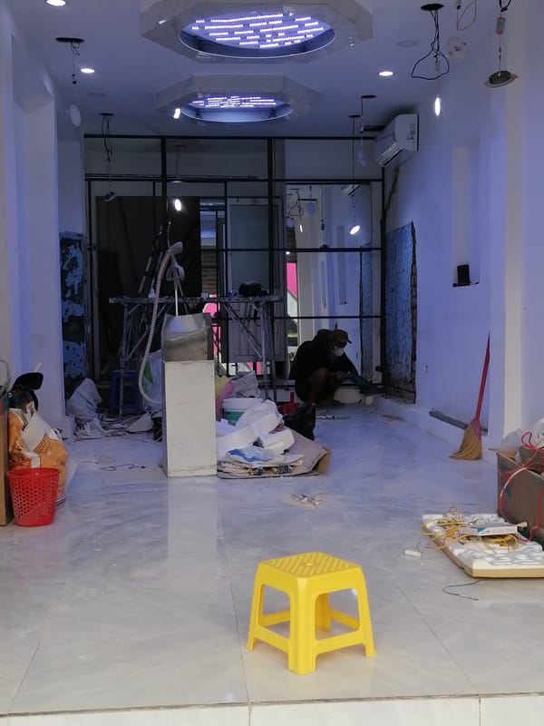 Commercial spaces in Nha Trang showcase varied decorative displays