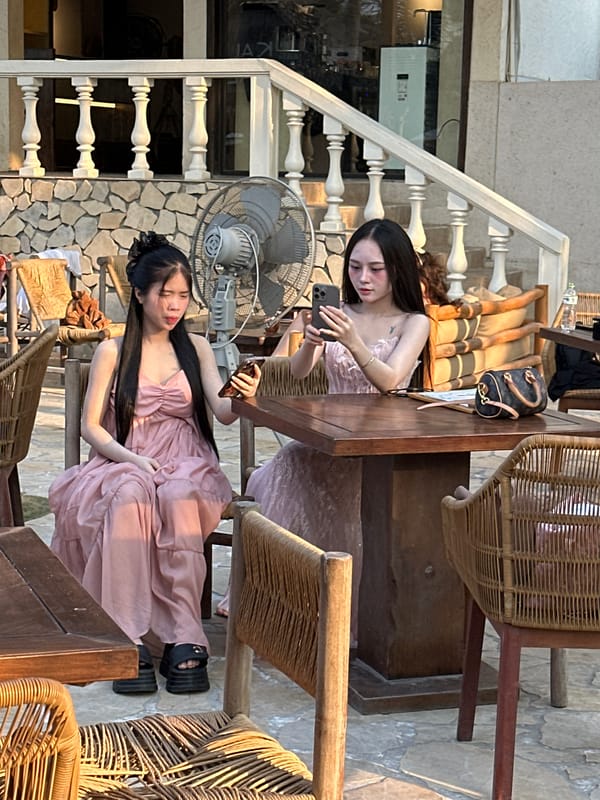 Women relax at beachside venues in Đà Nẵng Vietnam