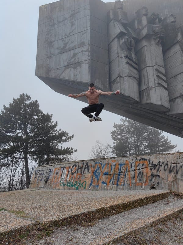 Man performs backflips at Soviet monument in Varna