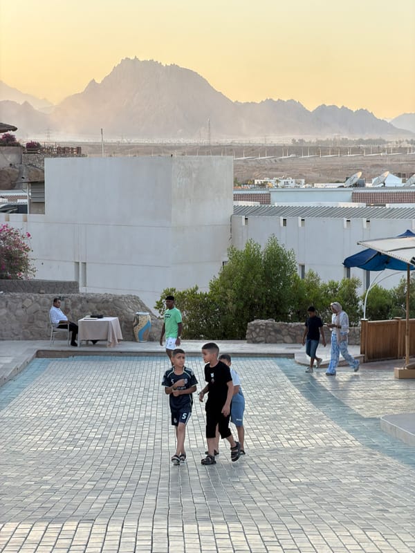 Afternoon moments around a Sharm El Sheikh resort