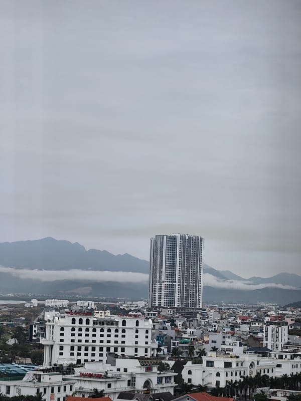 Overcast morning documented across Hong Gai Ward coastal district