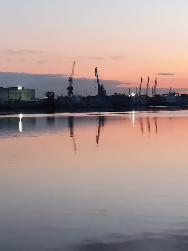 Sunset over Kama River documented by witnesses in Chaikovsky