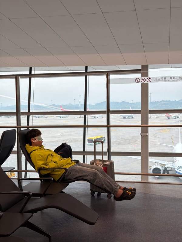 Airport rest and panda souvenirs spotted in Jianyang