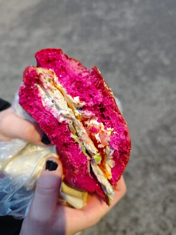 Everyday moments captured in Samara: lunch and nature