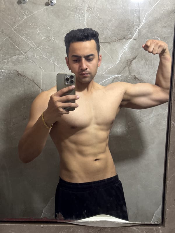 Young man takes fitness mirror selfies in Kolkata bathroom